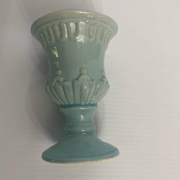 Estee Lauder Ocean blue design motif urn shaped vase Measures5 1/2" Tall 4" Wide - Picture 4 of 8